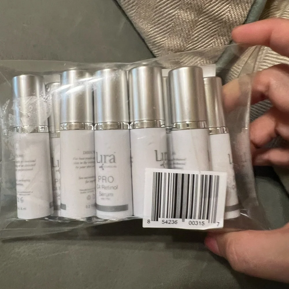Lira Clinical PRO C4 Retinol Serum – 10 Trial Size Bottles (0.25 oz Each) – New